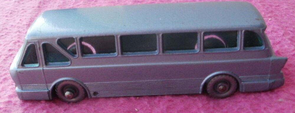 BUS MINIATURE LEYLAND ROYAL TIGER COACH N&deg; 40 