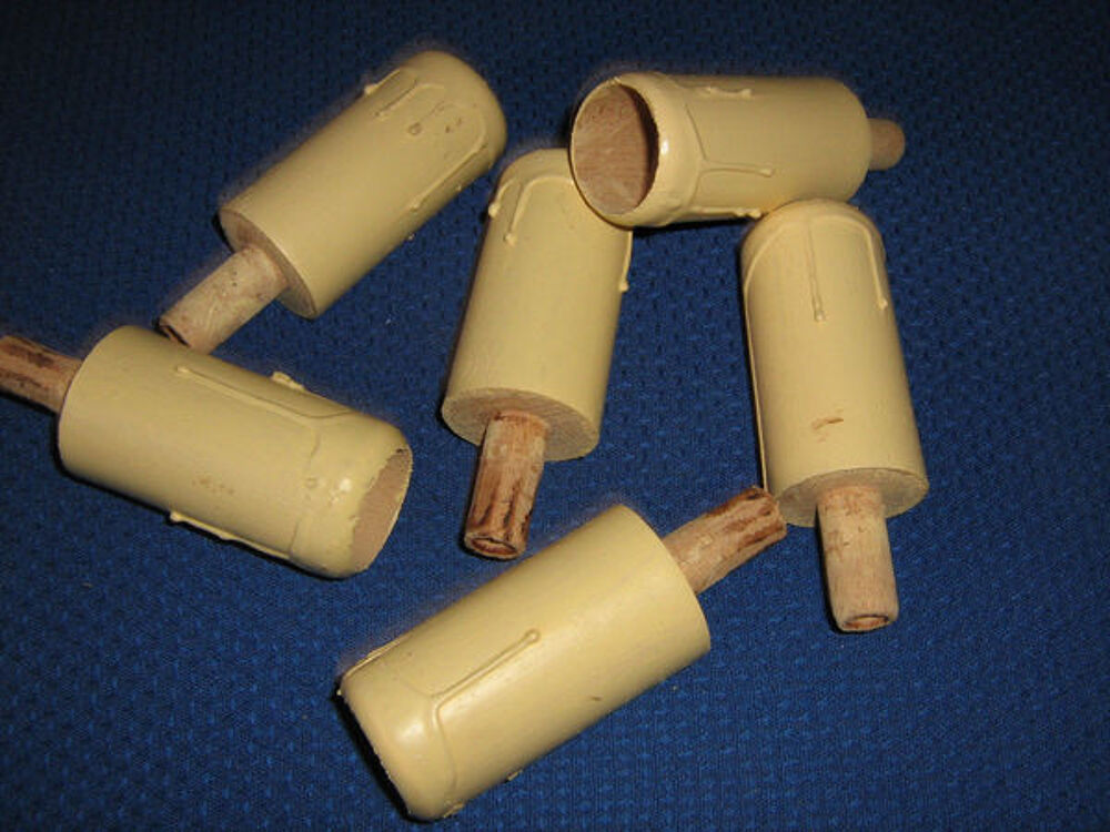 LOT DE 6 FAUSSES BOUGIES EN BOIS TOURNE POUR . Décoration