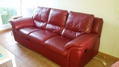 Canap cuir repose pieds 150 Toulon (83)