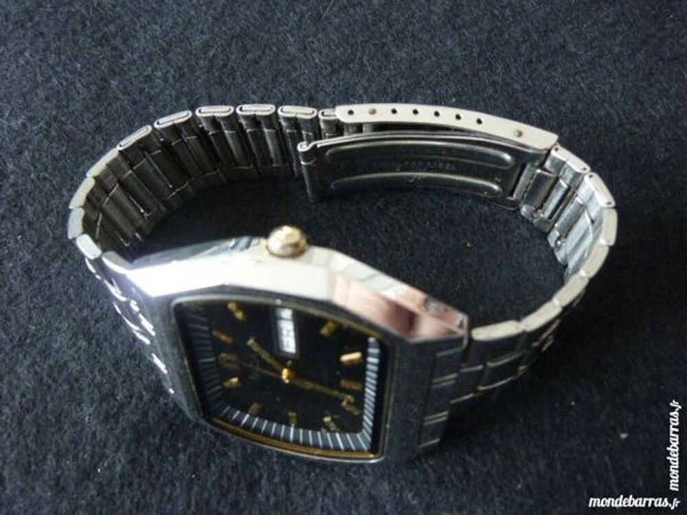NICA France EBAUCHES montre DAY DATE DIV0432 Bijoux et montres