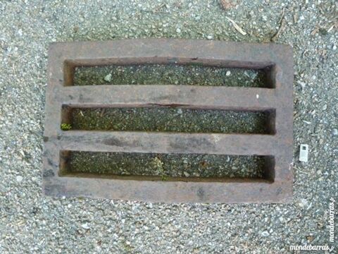 Avaloir,regard,grille fonte de fer,eau pluviale 35 Castres (81)