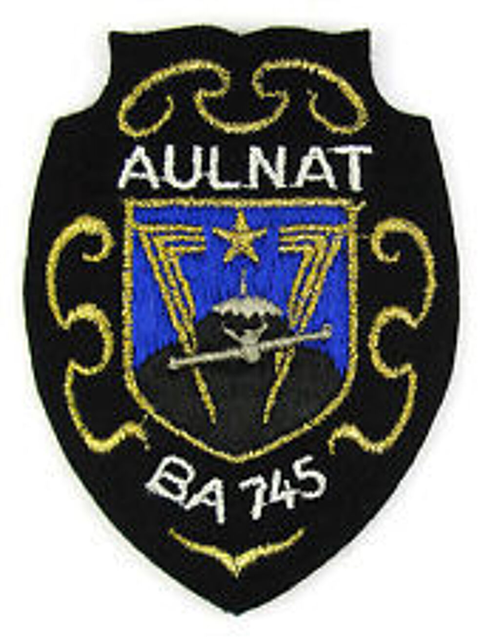 Ecusson Militaire B.A745 AULNAT (Puy de D&ocirc;me). 