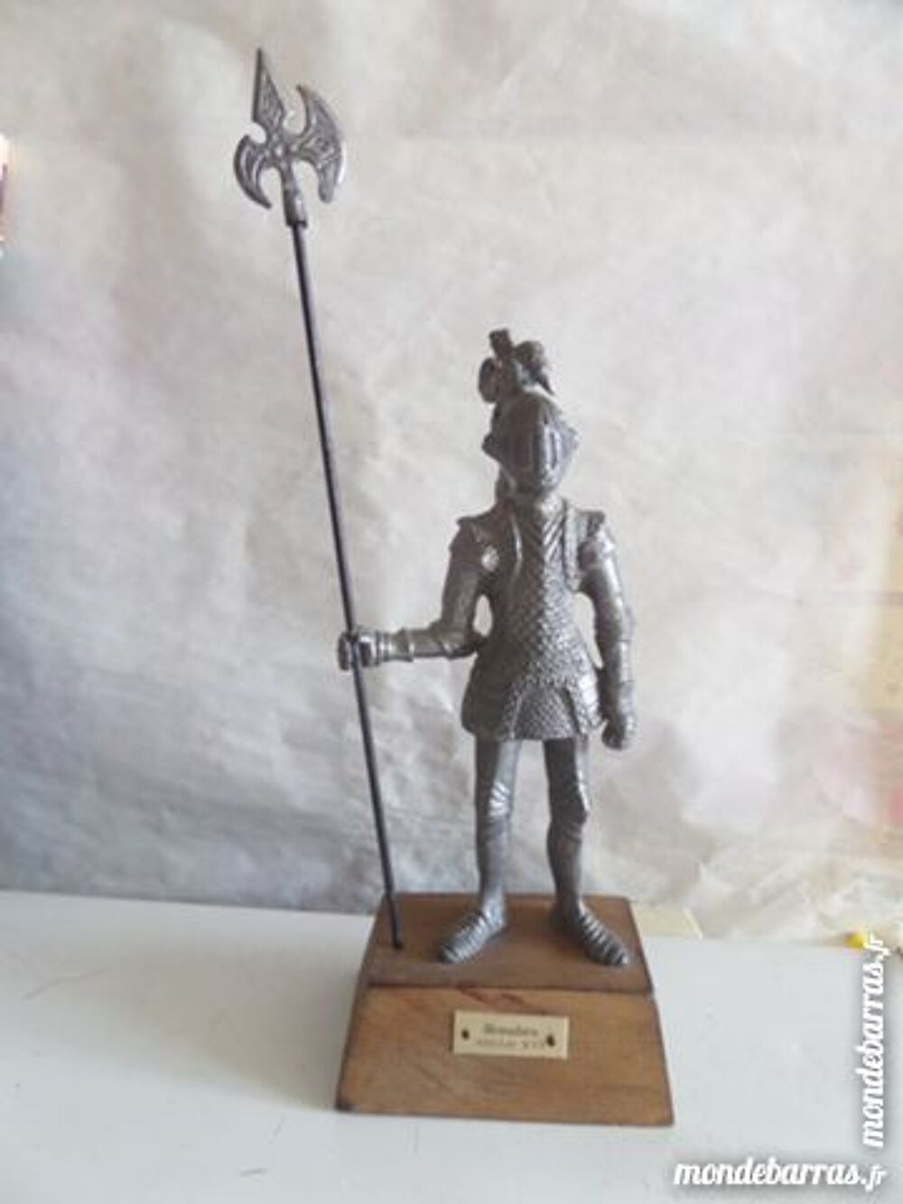 figurine en etain armure du XVI &egrave;m si&egrave;cle 