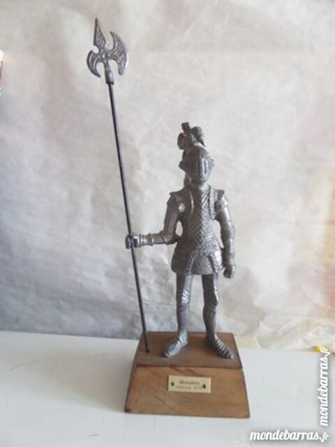 figurine en etain armure du XVI èm siècle 18 Lyon 8 (69)