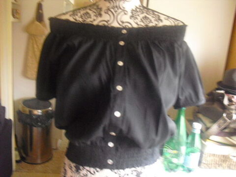 chemise noire plisse smocke NEUVE encore tiquett T 2 8 Lyon 5 (69)