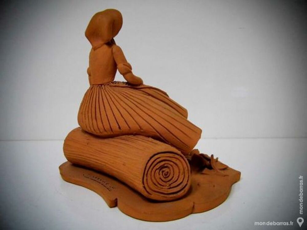 Statue statuette buste sign&eacute;e terre cuite femme Décoration