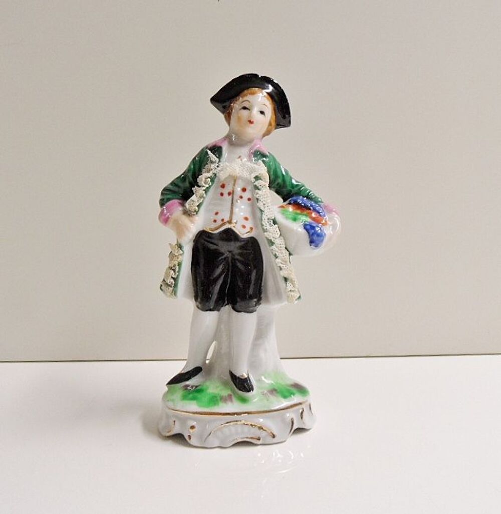 FIGURINE PORCELAINE STATUETTE PERSONNAGE XVIII&egrave;me SIECLE 