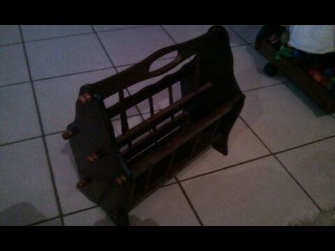 Porte revues en bois  ( delta66  ) 10 Toulouges (66)