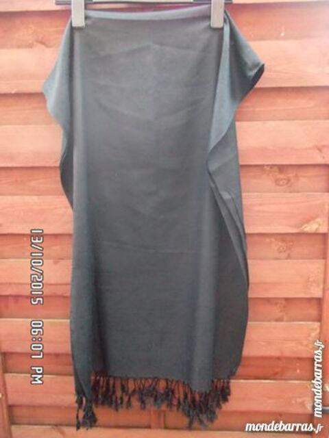 foulard noir 3 Chambly (60)