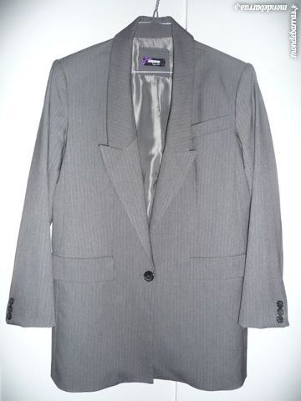 Diff&eacute;rents V&ecirc;tements femme taille 36 &agrave; 40 Vêtements