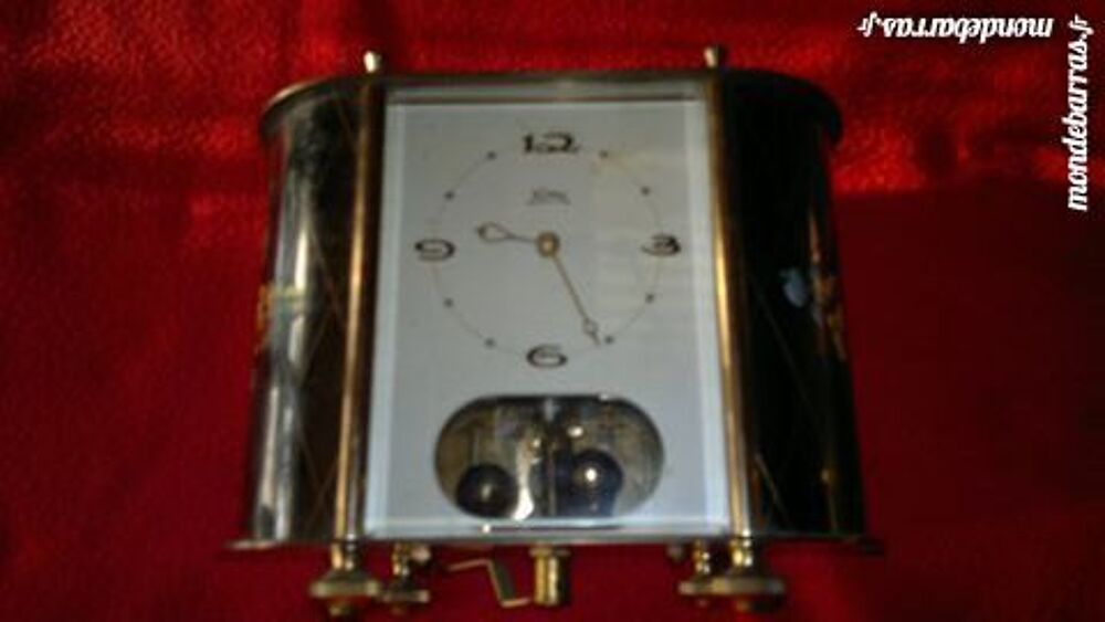 ancienne pendule ann&eacute;e 60 Décoration