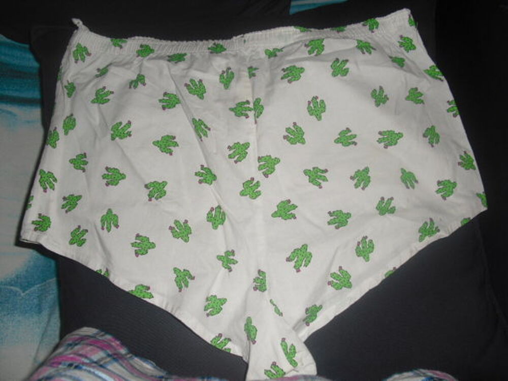 cale&ccedil;on motifs cactus taille 36/38/40 Vêtements
