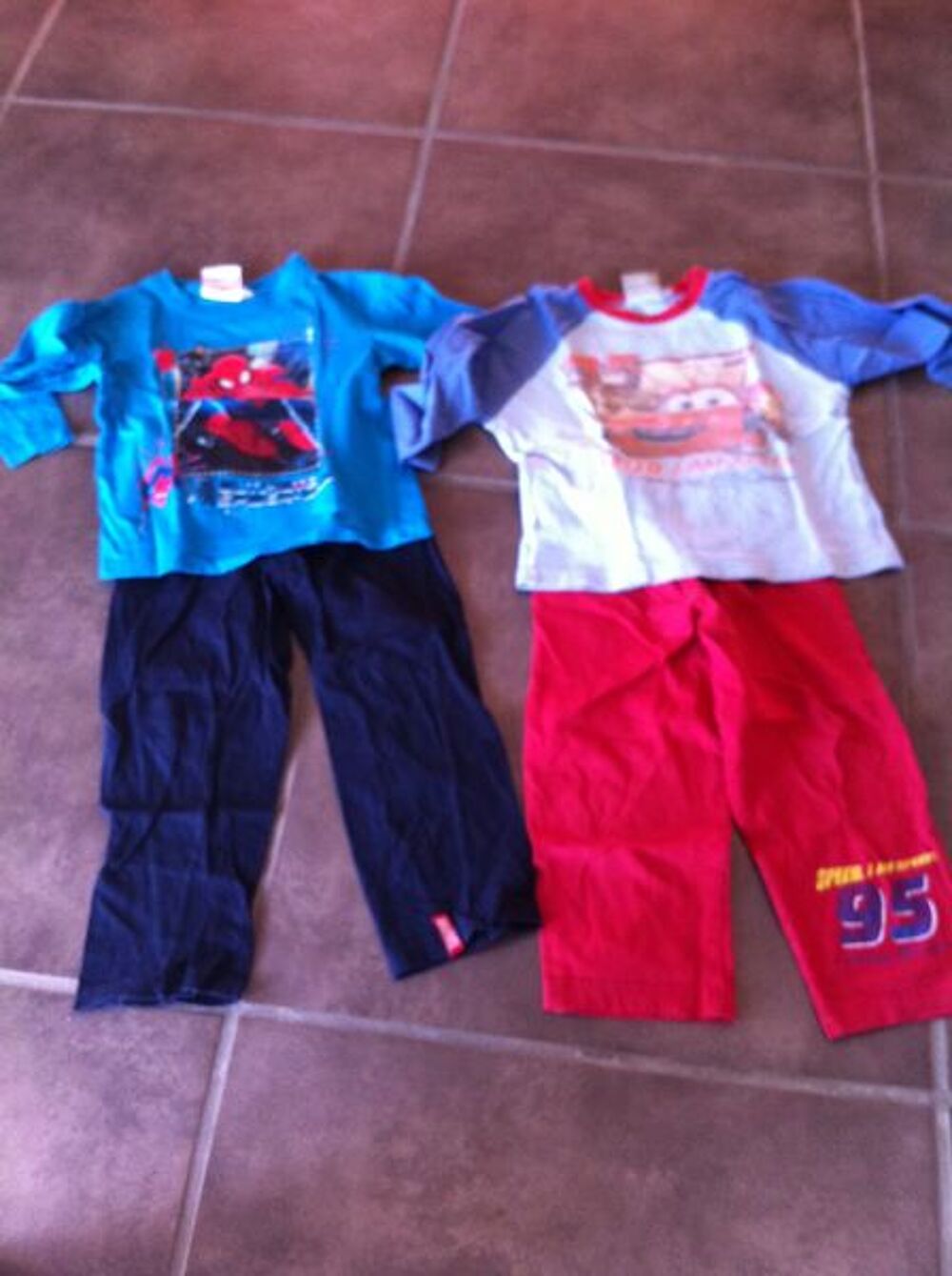 lot pyjamas Vêtements enfants
