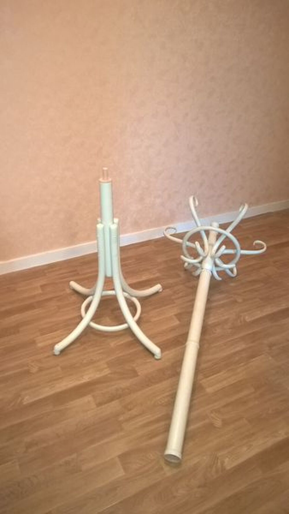 Porte-manteau Perroquet blanc cass&eacute; Meubles
