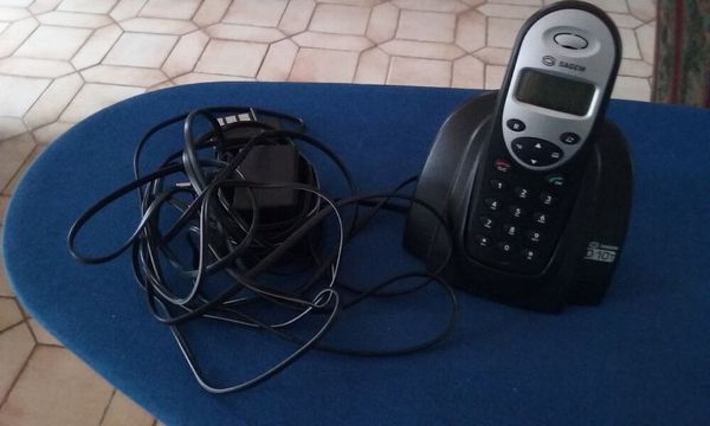 T&eacute;l&eacute;phone sans fil SAGEM D10T Tlphones et tablettes