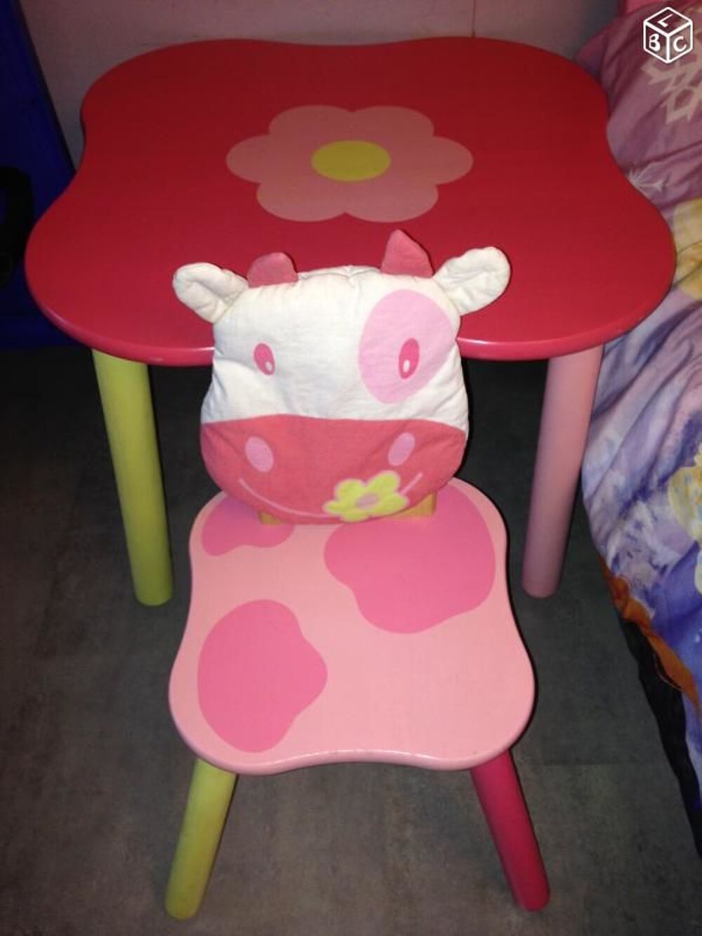 Table et chaise en bois enfant Mobilier enfants