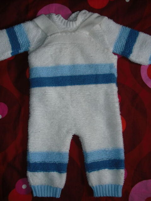 ensemble bébé pantalon + pull 3 euros 3 Cramont (80)