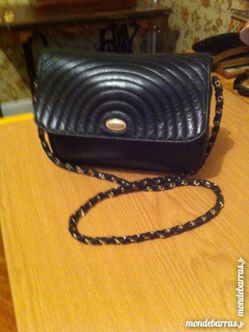 sac &agrave; main bleu marine Bijoux et montres