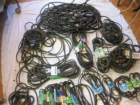 LOT  de 250 courroies Tondeuses-Autoports-Motoculteurs 0 Verneuil-sur-Seine (78)