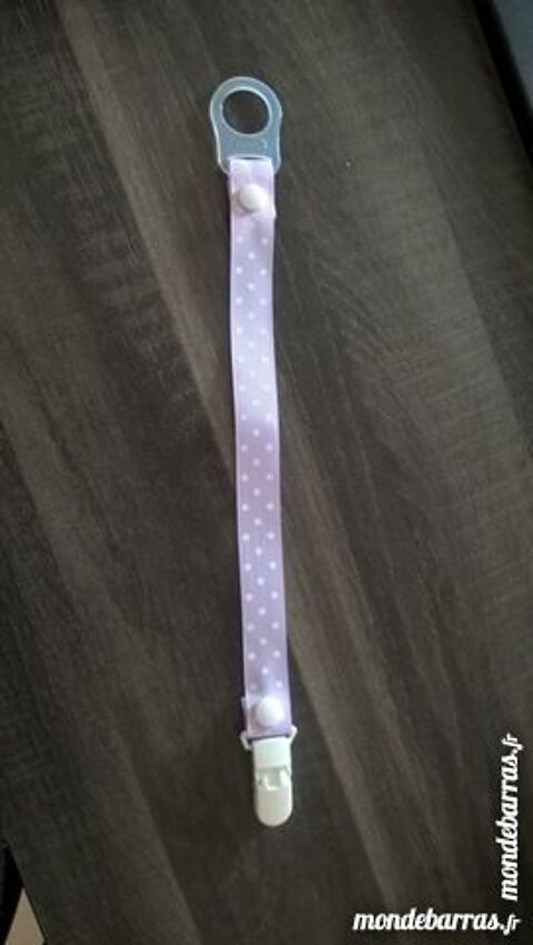 attache sucette 5 Langon (33)