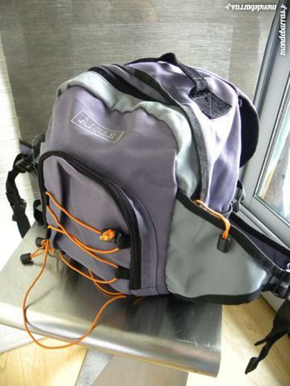 sac &agrave; dos et banane AIGLE Maroquinerie