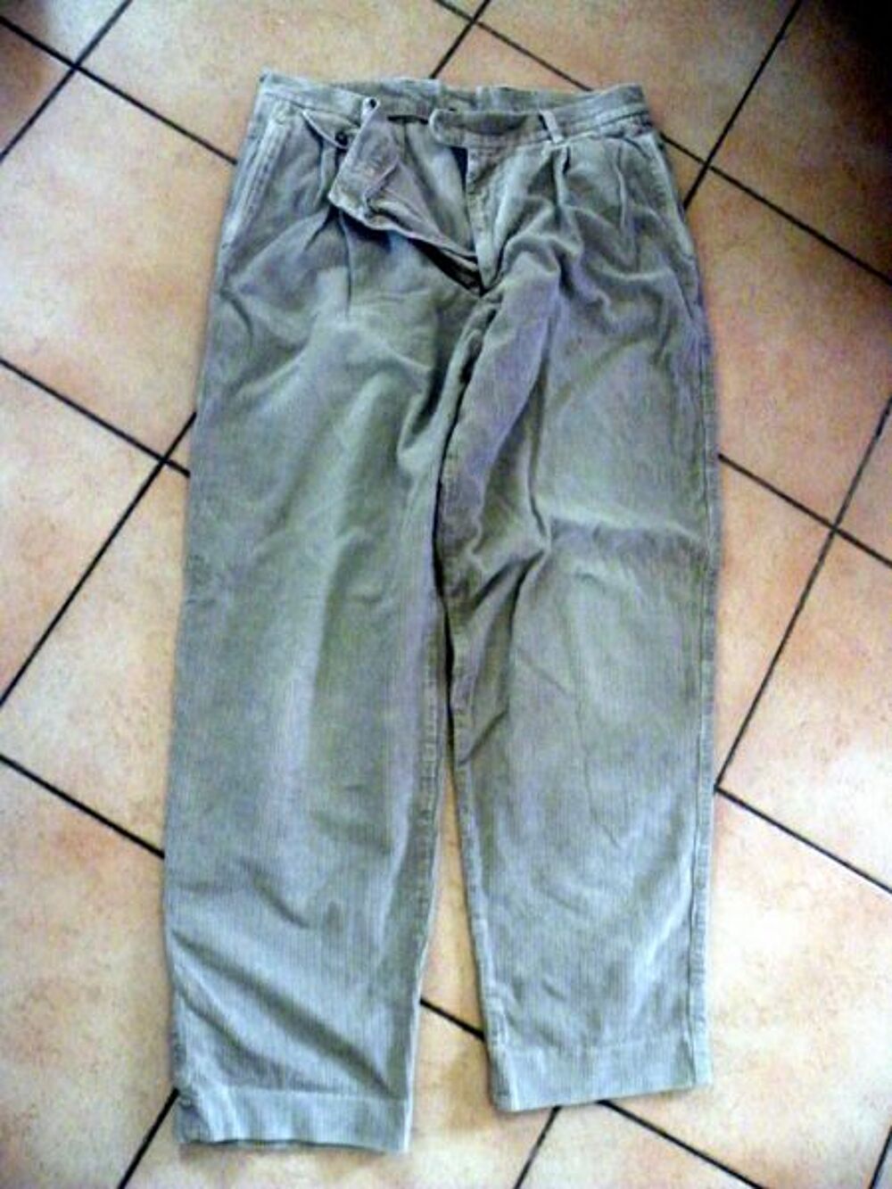 pantalon velour beige taille 44 Vêtements