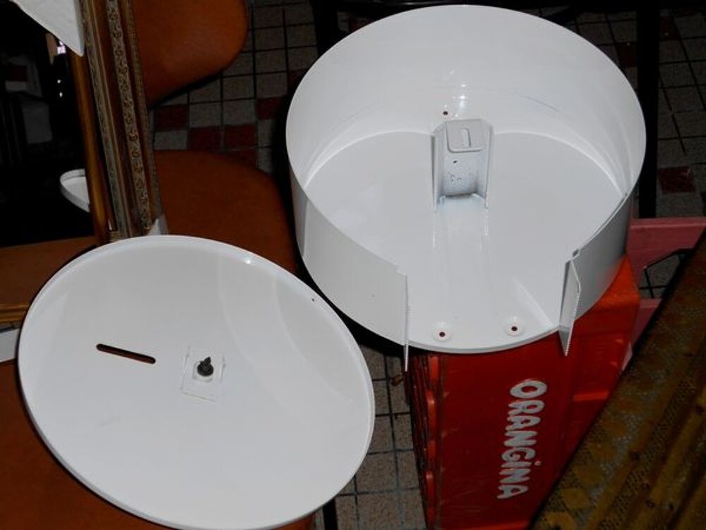 distributeur de papier toilette WC m&eacute;tal de marque Meubles