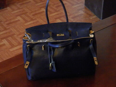 Sac  main en Cuir Guenuine Leather 50 Paris 19 (75)