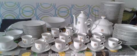 Service Mitterteich bavaria (12 pers) 88 pices 150 Bziers (34)