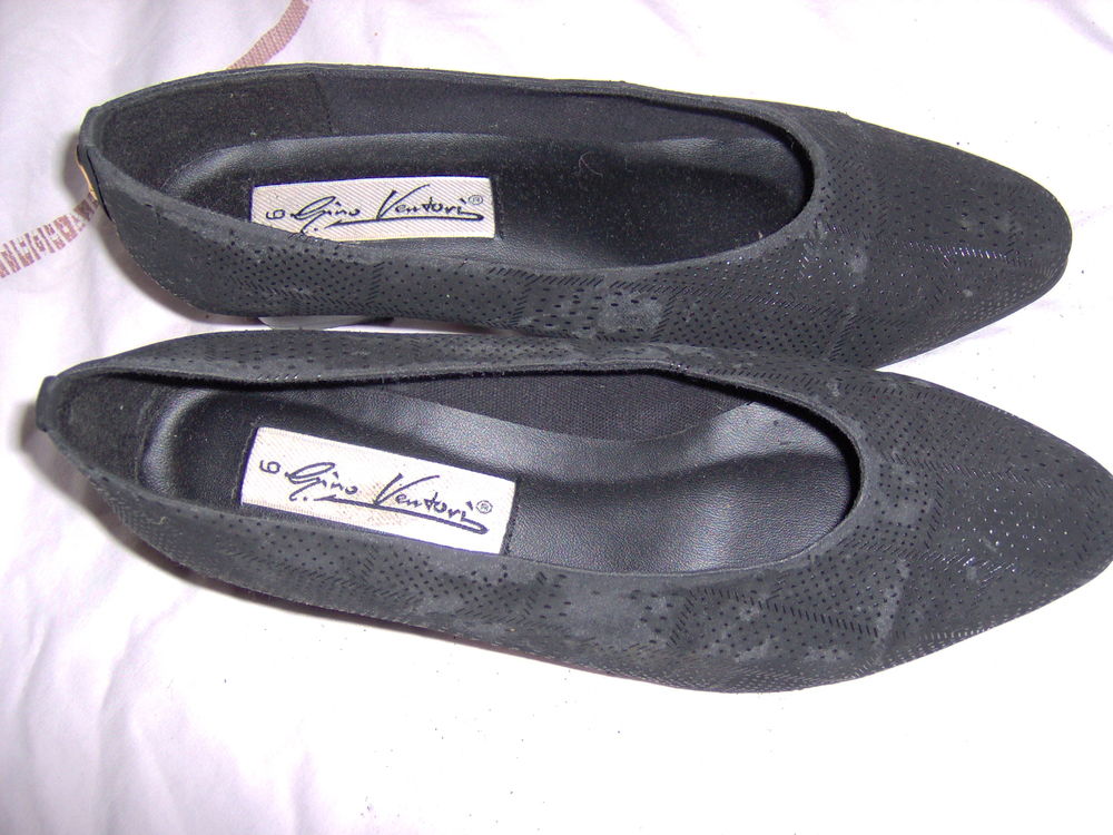 Chaussures noires velout&eacute;es, 40, comme neuves Chaussures