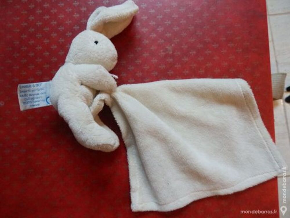 Doudou lapin Puériculture