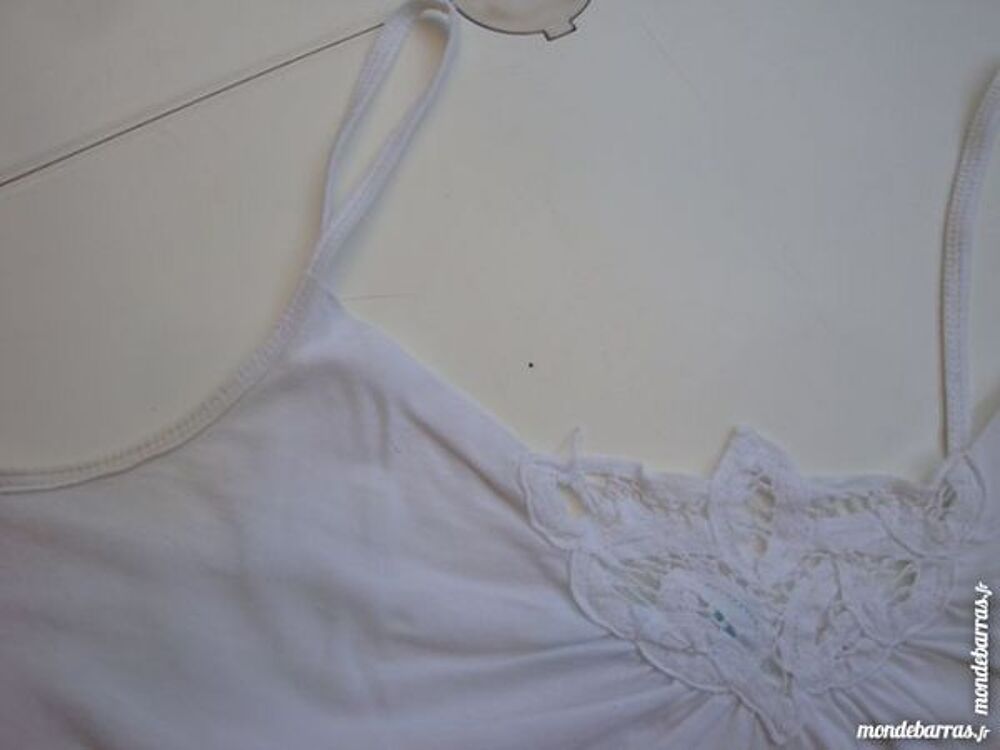 Haut blanc &agrave; bretelles Vêtements