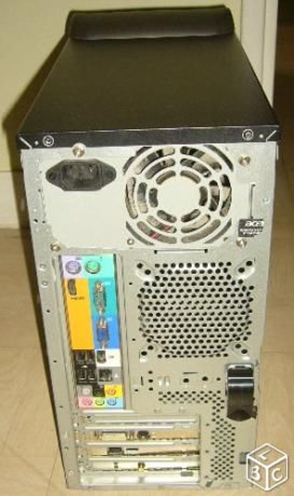 Ordinateur bureau ACER M3640 &agrave; r&eacute;parer Matériel informatique
