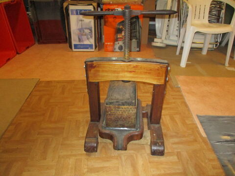 PRESSOIR A PETITS FRUITS 0 Loulle (39)