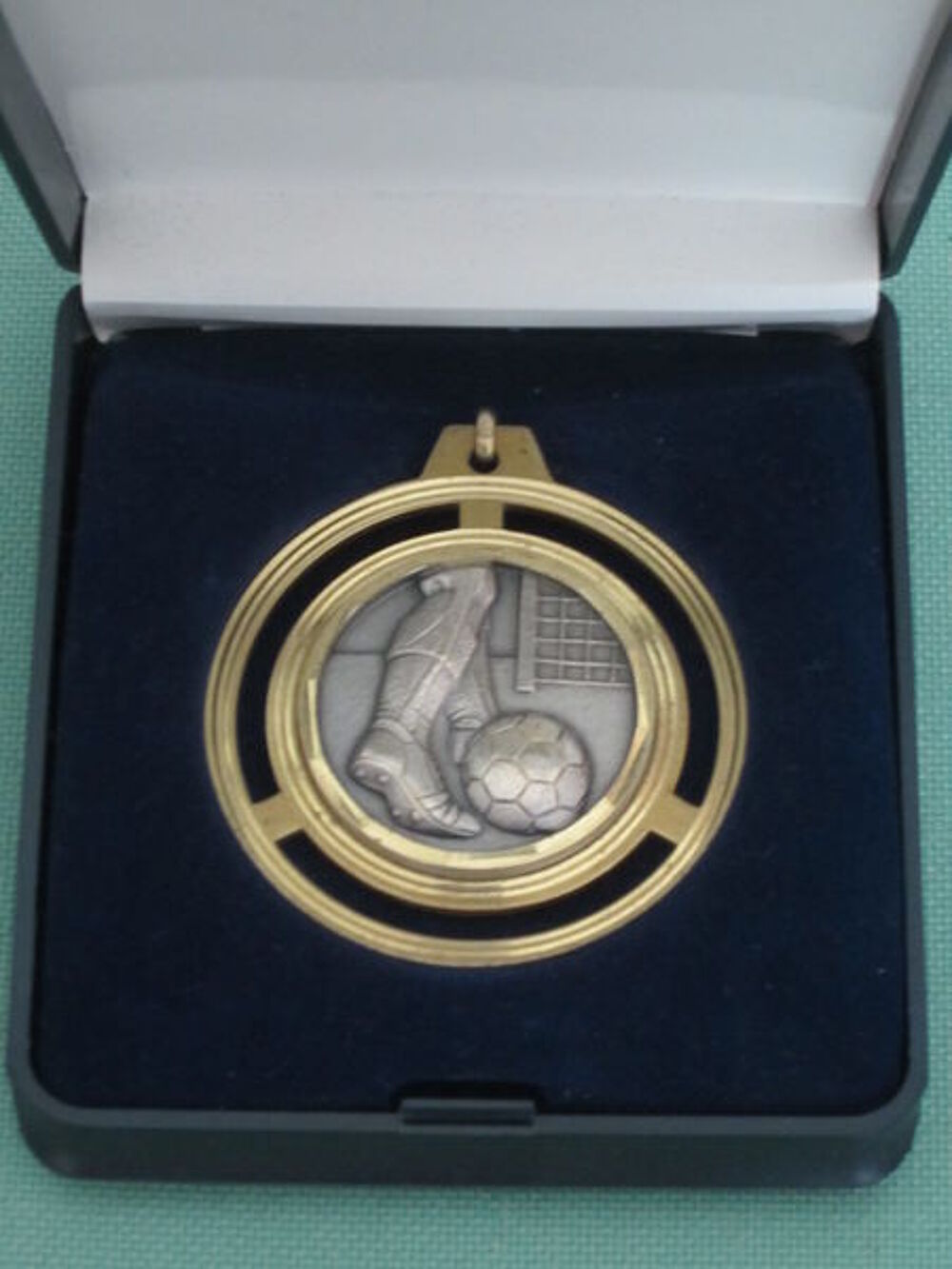 m&eacute;daille de FOOTBALL avec COFFRET
Sports