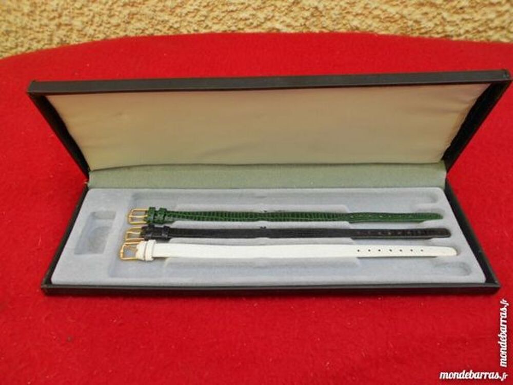 COFFRET de 3 bracelets montres dame Bijoux et montres