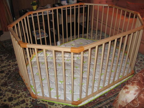 VENDS PARC BEBE EXCELLENT ETAT 150 Versailles (78)