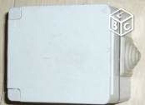 Prise 2P+T compl�te Legrand saillie, grise, 16A 0 Versailles (78)