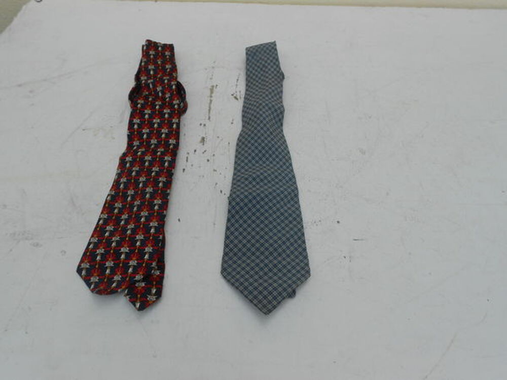 LOT DE CRAVATES EN SOIE DE MARQUE Vêtements