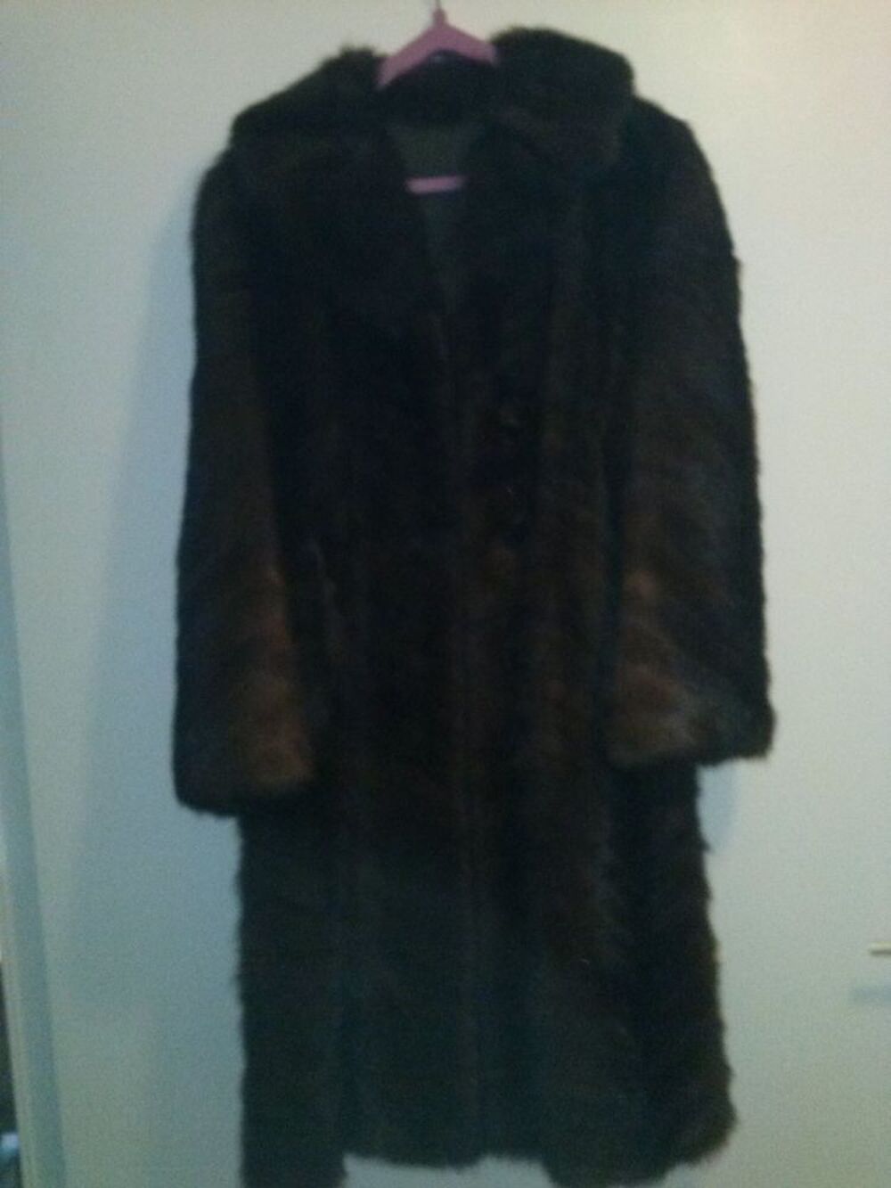MANTEAU EN PATTES DE VISON Vêtements