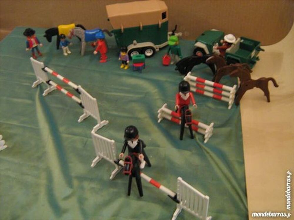 PARCOURS DE SAUT PLAYMOBIL CHEVAUX VAN PERSONNAGES Jeux / jouets