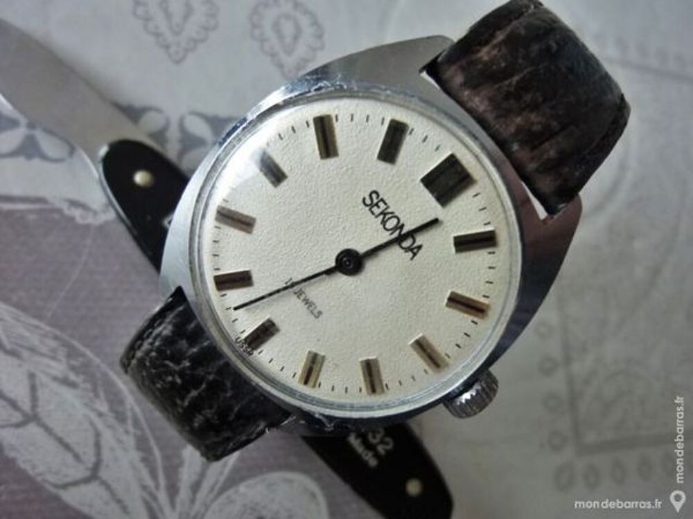 SEKONDA montre Russe m&eacute;canique RUS0071 Bijoux et montres