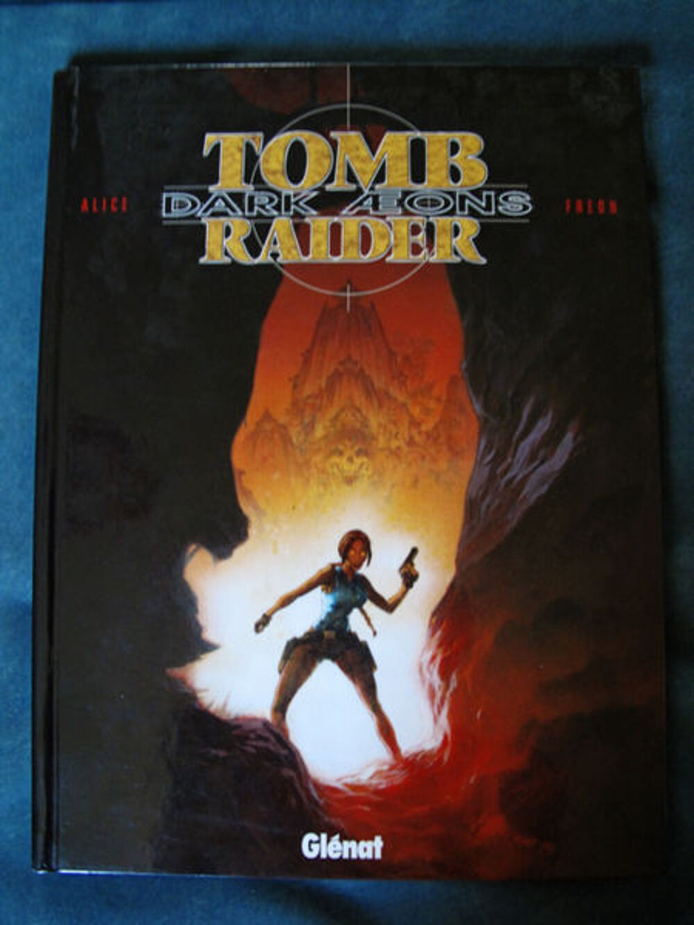 Lara Croft Bande dessin&eacute;e Tom Raider / Dark Aeons 