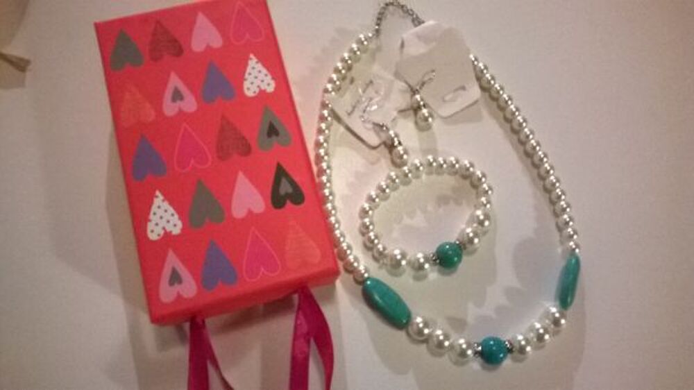 Parure bijoux + &eacute;crin Bijoux et montres