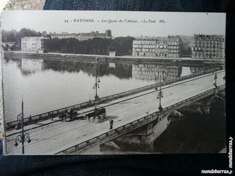  Carte postale Bayonne Les quais de l'Adour   Le Pon  4 Bordeaux (33)