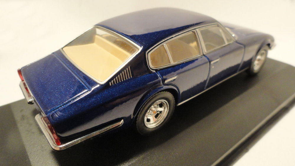 Monica 560 V8 1974 GT France miniature 1/43 WhiteBox Neuf 