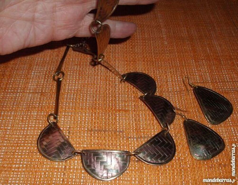 PARURE COLLIER BOUCLES D'OREILLES Bijoux et montres