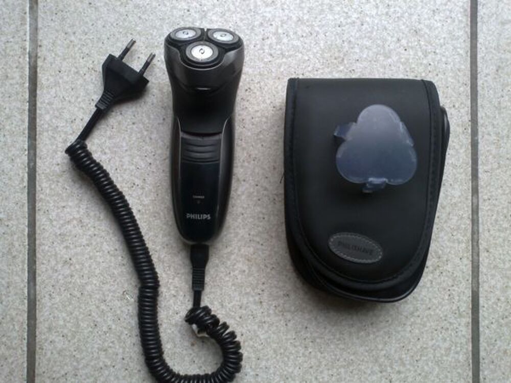 Rasoir Philips 3 t&ecirc;tes Electroménager