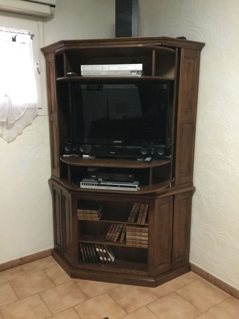 Meuble TV/HIFI en noyer massif Meubles