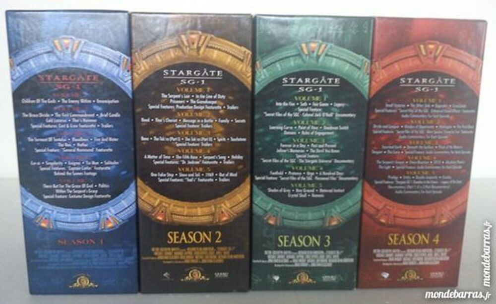 Lot de 4 coffrets Stargate SG-1 Saisons 1 &agrave; 4 DVD et blu-ray